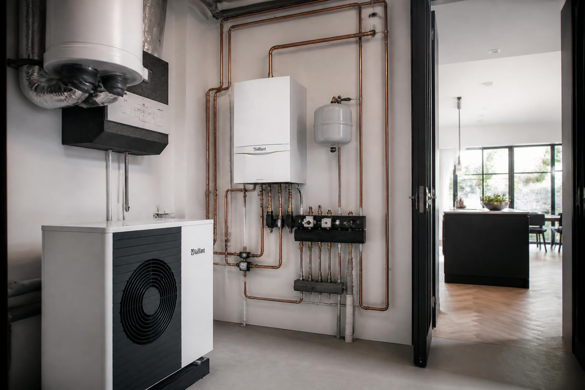 Technische installatie warmtepomp en cv-ketel